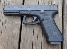 Pistol Glock 17 foto