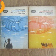 Pentru cine bat clopotele (2 volume) - de Hemingway
