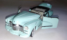 Macheta 1947 CADILLAC Series 62, decapotabil Scara 1/32 (DETERIORAT) foto