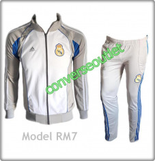 Trening ADIDAS REAL MADRID - Bluza ADIDAS si Pantaloni Conici ADIDAS - Modele si Culori diverse - Pret special - Calitate Garantata - LIVRARE GRATUITA foto