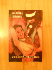 SANDRA BROWN--CLUBUL PARADIS foto