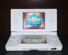 Nintendo DS Lite Alb cu incarcator original ( NDS DSL DSLite NDSL White + Sursa Alimentator ) foto