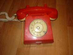 TELEFON FIX CU DISC-PERIOADA COMUNISTA-ROSU foto