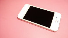 Vand iPhone 4s. Alb ( White ). Neverlocked. 8 GB foto