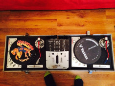 2 x Vestax PDX-a2 + Numark PPD01 + Flight Case + Viniluri (~300) + Casti Sennheiser (cabluri + doze incluse) foto