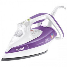 Fier de calcat cu talpa ceramica antiaderenta Tefal Ultragliss FV4368E0 foto