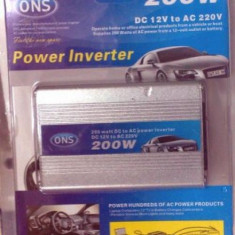 Invertor AUTO 12V-220V Putere 200 W foto