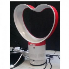 Ventilator, fara...elice in forma de inima. foto