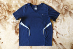 Tricou Nike Dri-Fit; marime M: 47 cm bust, 45 cm lungime; impecabil, ca nou foto