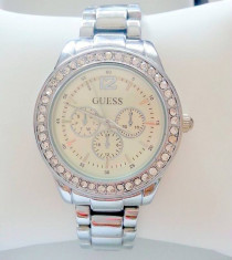 Ceas Dama Guess Auriu Aur Model cu Pietricele Swarovski 2014/ Ceas Guess Dama Ieftin Replica /Poze Reale / Transport Gratuit in 24 de ore! foto