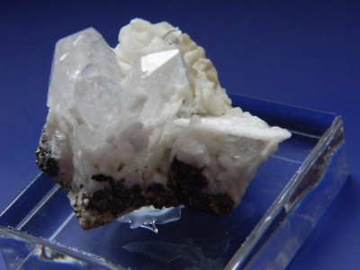 Specimen minerale - ARICI DE CUART CU CALCITA (CC2) foto