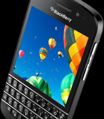 Vand BLACKBERRY Q10 || aproape NOU - Impecabil - Pret Negociabil foto