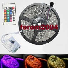 Banda led multicolora RGB, 5 m, 300 led-uri smd 5050, rezistenta la apa, flexibila - telecomanda 24 butoane si controler incluse foto