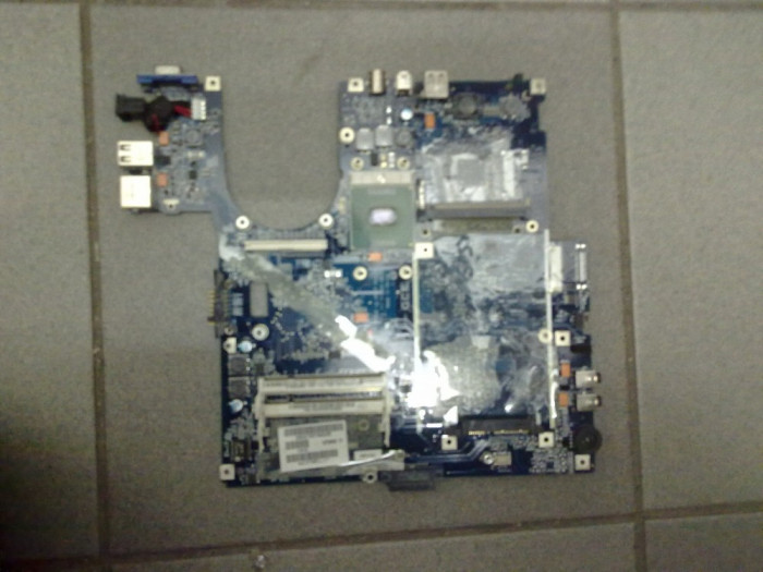 Placa de baza Toshiba satellite M70 cu placa video pe slot