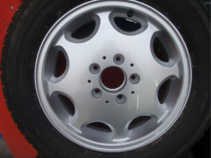 Jante aliaj Mercedes pe 15&amp;quot; 5x120 , 6,5J , ET37 cu anvelope de iarna foarte bune (6 mm) foto