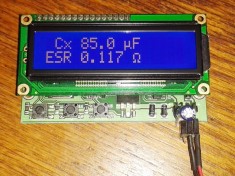 Tester condensatori ( capacitatea si ESR ) . foto