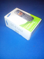 Samsung GT-E1202 Dual Sim foto