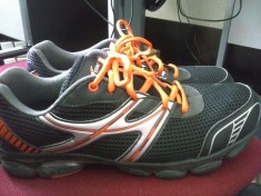ADIDASI SEEMS HERVIS SPORT ALERGARE, PANTOFI SPORT nr 44 ; 29,5 cm foto
