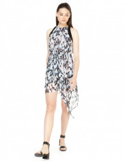 Rochie dama in colturi Bershka asimetrica (Zara Group Inditex) foto