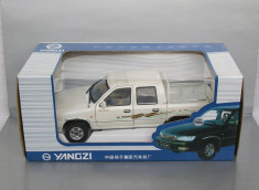 camioneta Yangzi Pick-up, 1/24 foto