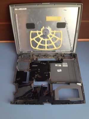 CAPAC SI BOTOMCASE DELL LATITUDE D600 foto