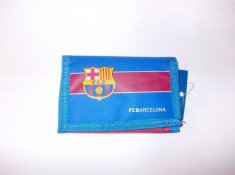 Portofel Team Football Wallet Barcelona - Original - Pret eticheta 8 Lire ( 44 lei ) - Nou - Dimensiuni 24 x 12.5 cm - Livrare 3 - 4 zile ! foto