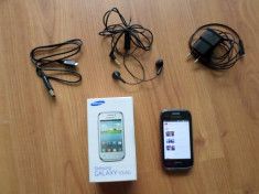 Vand Smartphone Samsung Galaxy Young foto