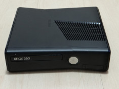 Consola Microsoft Xbox 360 Slim 250GB foto