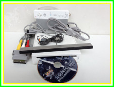 Consola jocuri Nintedo Wii Originala cu accesorii controller sensor alimentator incarcator si joc cd Sonic Unleashed bonus foto