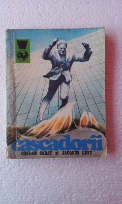 CASCADORII foto