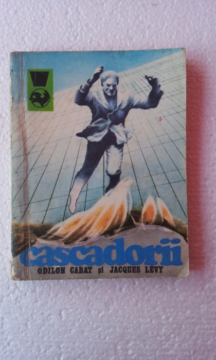 CASCADORII