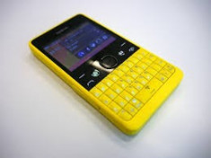 Nokia Asha 210 galben foto