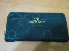 PORTOFEL CALVIN KLEIN -SUPERB ,PRET MICUT!DIMENSIUNE 21X10 CM foto