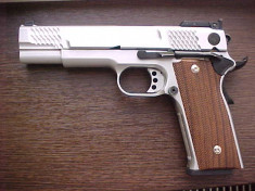 Pistol airsoft Colt 1911, ful metal pe gaz, fara nici o urma de uzura in perfecta stare foto