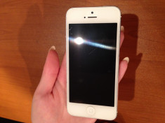 Iphone 5 Alb Nerverlocked 16GB foto