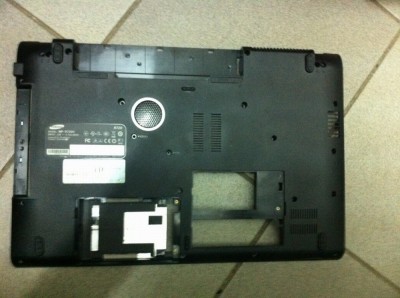 Carcasa inferioara bottomcase Samsung R720H , R720 foto