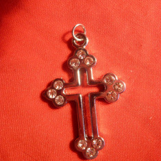 Cruciulita -Medalion ,pietre roz si metal , h= 3,8 cm