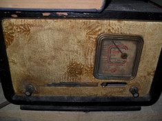Radio, vechi, Pionier(functional , pe lampi) foto