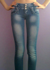 Blugi/jeansi dama foto