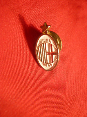 Insigna Fotbal Club Milan , h= 2,1 cm, cu buton foto