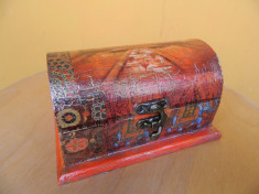 Handmade decoupage jewellery box foto