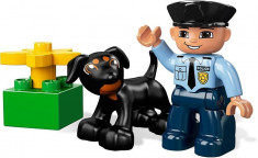 LEGO DUPLO 5678 Policeman (Ofiter de politie) foto