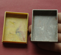 cutie - caseta din plastic de calitate din perioada comunista !! foto