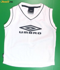 TRICOU 6 - 7 ani, 122 cm -- UMBRO - C500 -- NOU ! foto