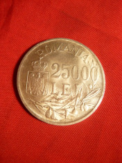 Moneda 25 000 Lei Mihai I 1946 , argint ,cal.apr.NC .luciu batere putin estompat foto