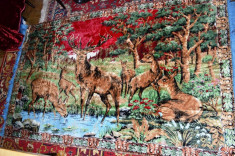 Carpeta de perete - CERB SI CAPRIOARE LA ADAPAT / Carpeta orientala din matase 200 x 125 cm / Covor de perete Siria, anii 1975 / TAPISERIE ORIENTALA foto