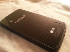 Vand LG Nexus 4 foto