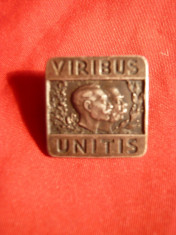 Insigna Militara Fr.Josef si Wilhelm II -Viribus Unitis ,metal argintat ,ww1 foto