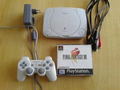 Vand consola playstation 1 / ps1 / ps one / psx + volan marca Mad Catz + 4 jocuri ( Final Fantasy VIII ), maneta , card original foto