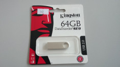 KINGSTON USB 2.0 FLASH DRIVE 64GB DATATRAVELER SE9 DTSE9H/64GB foto